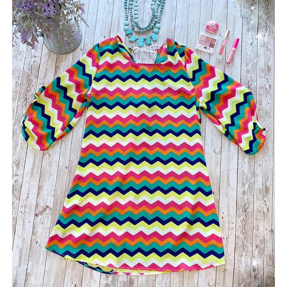 Chevron print midi dress size medium